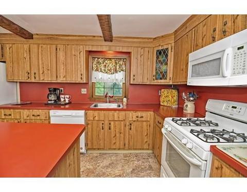 21 Pine St, Walpole, MA 02081 photo 3