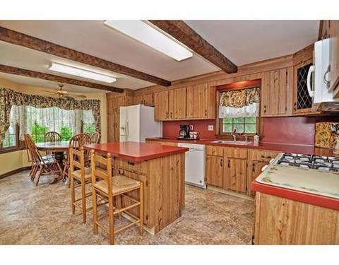 21 Pine St, Walpole, MA 02081 photo 2
