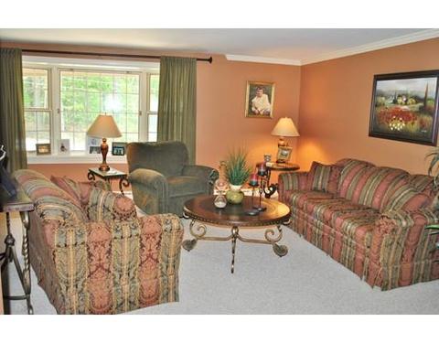 10 Apache Rd, Nashua, NH 03063 photo 8