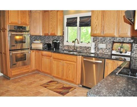 10 Apache Rd, Nashua, NH 03063 photo 11
