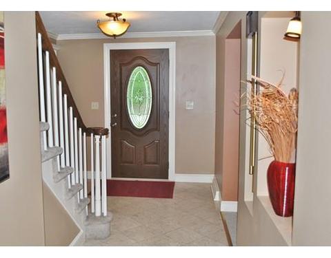 10 Apache Rd, Nashua, NH 03063 photo 2