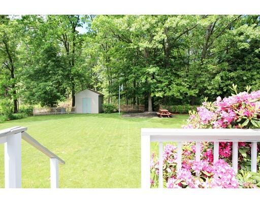 36 Loomis Dr, Chicopee, MA 01020 photo 4