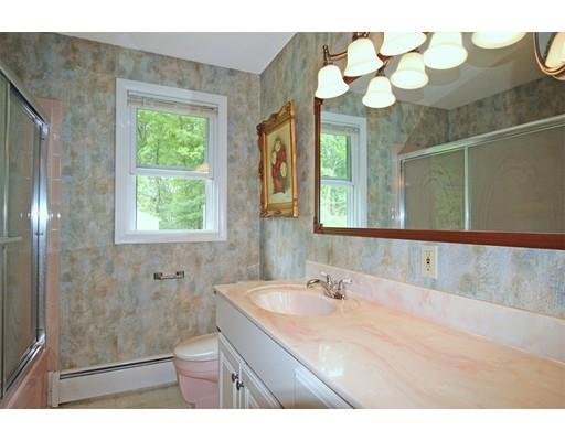 36 Loomis Dr, Chicopee, MA 01020 photo 13