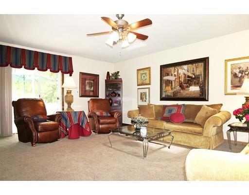 36 Loomis Dr, Chicopee, MA 01020 photo 11