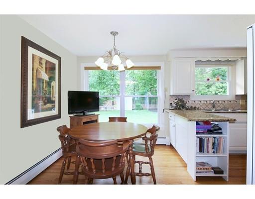 36 Loomis Dr, Chicopee, MA 01020 photo 9