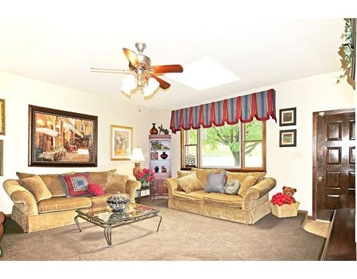 36 Loomis Dr, Chicopee, MA 01020 photo 12