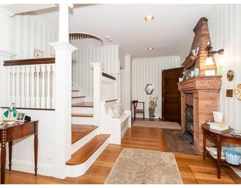 4 Germain St, Worcester, MA 01602 photo 3