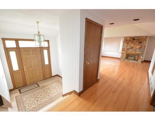 4 Seminole Rd, Canton, MA 02021 photo 5