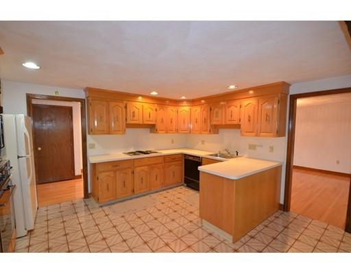 4 Seminole Rd, Canton, MA 02021 photo 7