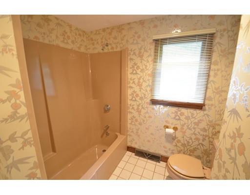 4 Seminole Rd, Canton, MA 02021 photo 16