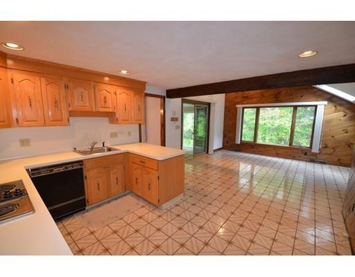 4 Seminole Rd, Canton, MA 02021 photo 6