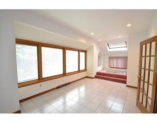 4 Seminole Rd, Canton, MA 02021 photo 12