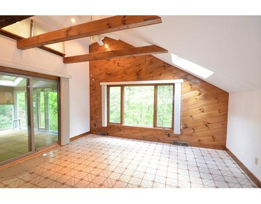 4 Seminole Rd, Canton, MA 02021 photo 9