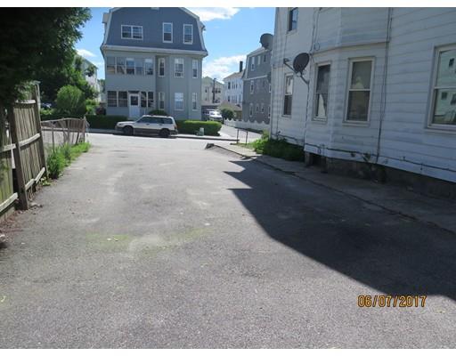 24 Windham St, Worcester, MA 01604 photo 2