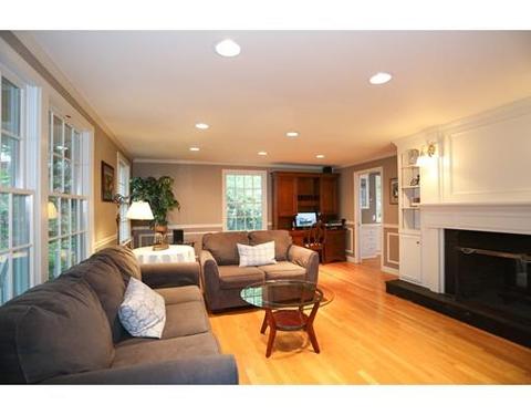 15 Laurel Cir, Needham, MA 02492 photo 16