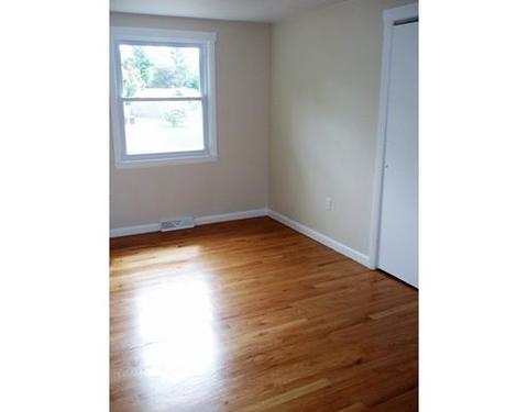 34 Berard Cir, Springfield, MA 01128 photo 9