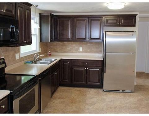 34 Berard Cir, Springfield, MA 01128 photo 2