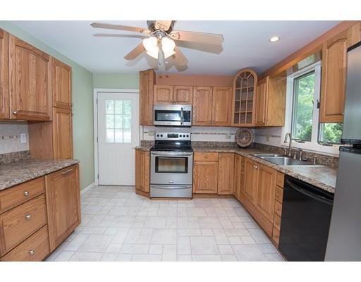 27 Hartness Rd, Sutton, MA 01590 photo 3