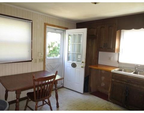12 Ogden St, Springfield, MA 01151 photo 5