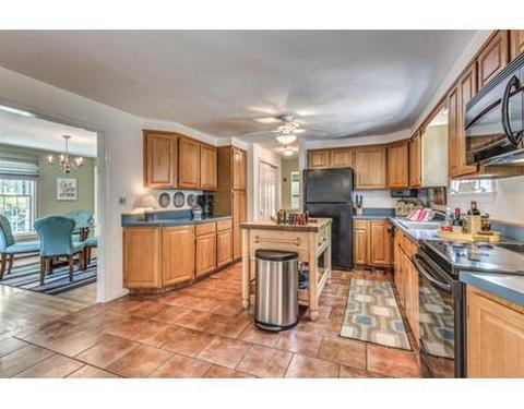106 Red Gate Ln, Reading, MA 01867 photo 11
