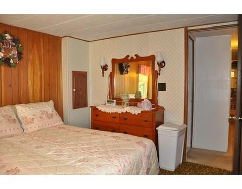 9 Wyman St, Webster, MA 01570 photo 16