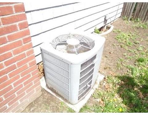 105 Old Brk, Springfield, MA 01118 photo 2