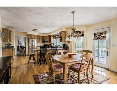 9 Devonshire Pl, Andover, MA 01810 photo 8