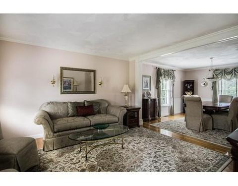9 Devonshire Pl, Andover, MA 01810 photo 4