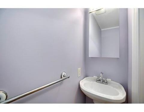 17 Corning St, Beverly, MA 01915 photo 8