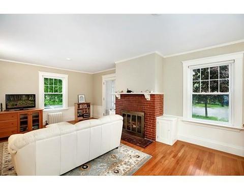 17 Corning St, Beverly, MA 01915 photo 4