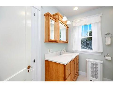 17 Corning St, Beverly, MA 01915 photo 13