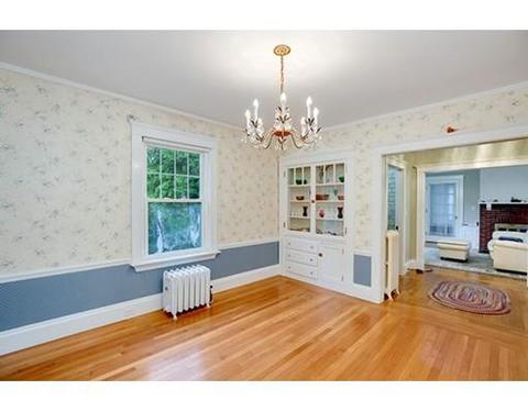 17 Corning St, Beverly, MA 01915 photo 2