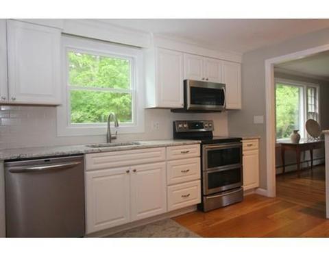 35 Stagecoach, Hingham, MA 02043 photo 4