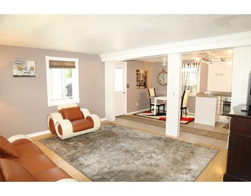 208 Euclid Ave, Springfield, MA 01108 photo 7