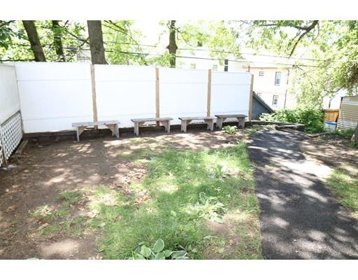 208 Euclid Ave, Springfield, MA 01108 photo 4