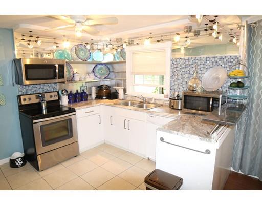 208 Euclid Ave, Springfield, MA 01108 photo 16