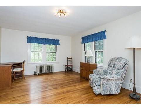 134 Cunningham St, Springfield, MA 01107 photo 13