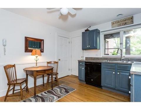 134 Cunningham St, Springfield, MA 01107 photo 7