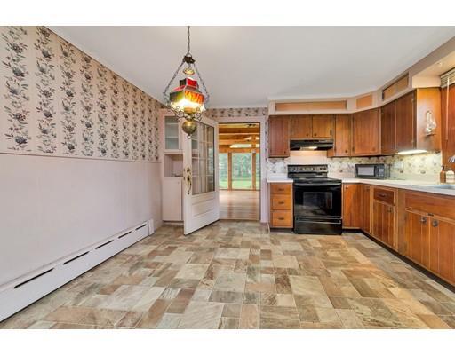 11 Blake St, Springfield, MA 01108 photo 7