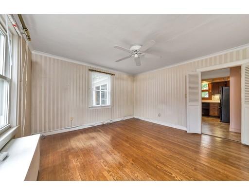 11 Blake St, Springfield, MA 01108 photo 9
