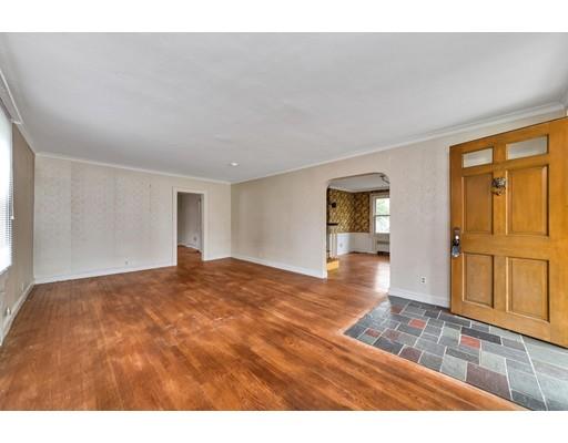 11 Blake St, Springfield, MA 01108 photo 4