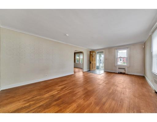 11 Blake St, Springfield, MA 01108 photo 5