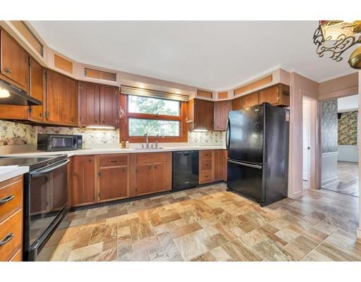 11 Blake St, Springfield, MA 01108 photo 6