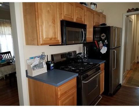 9 Cherry St, Saugus, MA 01906 photo 2