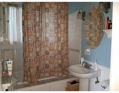 9 Cherry St, Saugus, MA 01906 photo 5
