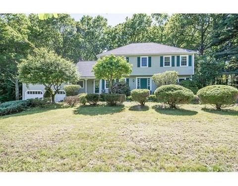 4 Concetta Cir, Acton, MA 01720 photo 2