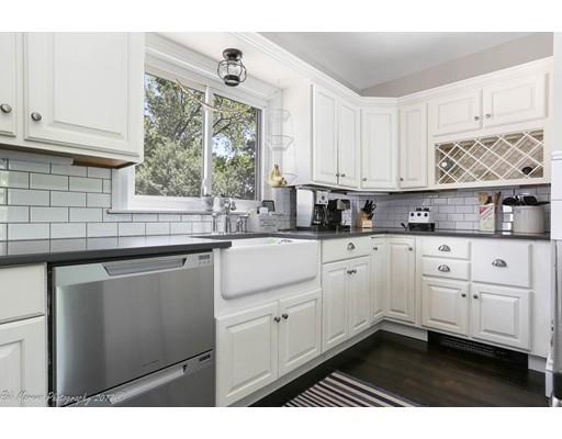 14 Putnam St, Danvers, MA 01923 photo 4