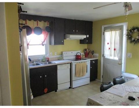 2 Oak Ave, Hudson, NH 03051 photo 2