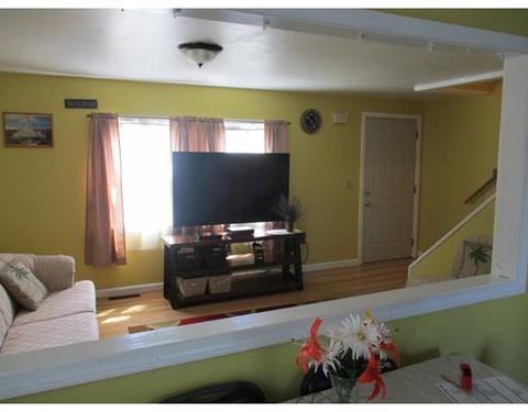 2 Oak Ave, Hudson, NH 03051 photo 4