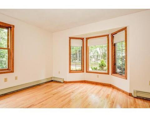23 Fielding St, Worcester, MA 01603 photo 10